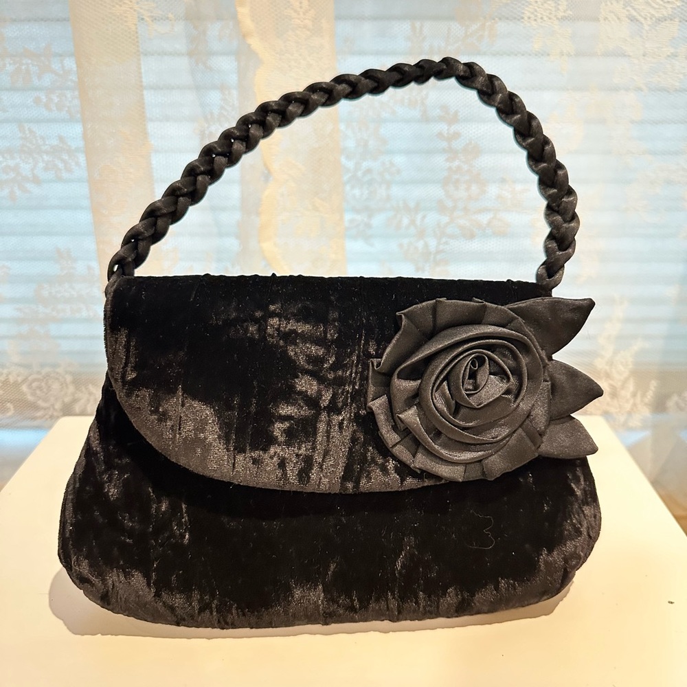 Black vintage velvet handbag